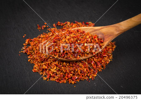 Crushed red chili pepper 20496375