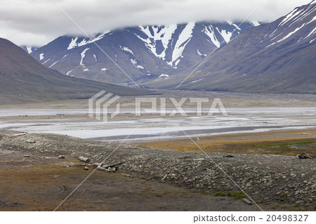 Beautiful scenic view of blue gulf under mountain 20498327