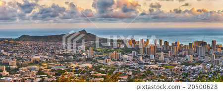 Waikiki and Diamond Head from Tantalus lookout Waikiki and Diamond Head from Tantalus lookout 20500628