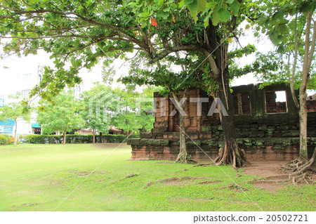 Khmer-style Pimaji ruins in Thailand 20502721