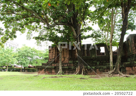 Khmer-style Pimaji ruins in Thailand 20502722