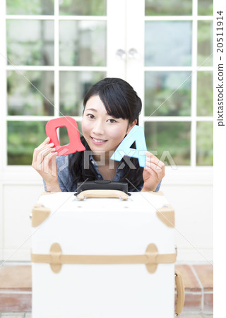 Female lifestyle travel 20511914