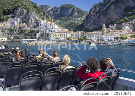 Tourists dock in the harbor Amalfi Tourists dock in the harbor Amalfi 20513641