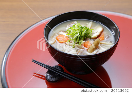 Miso soup with pork and vegetables  20513662