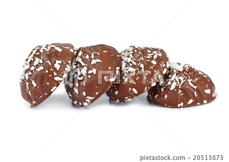 Marshmallows in chocolate 20513873