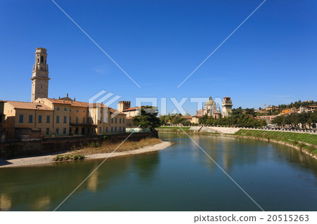 Verona panorama Adige 20515263