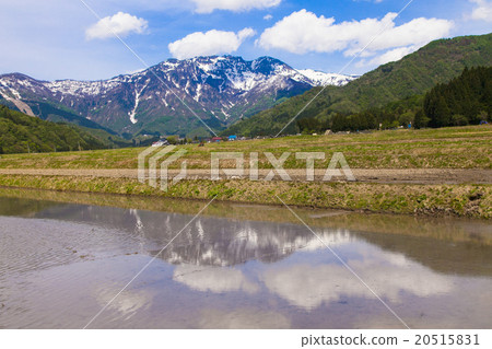 Hakkaisan of the remaining snow 20515831