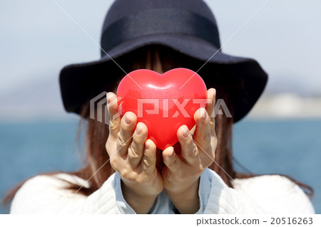 有心臟的婦女 20516263