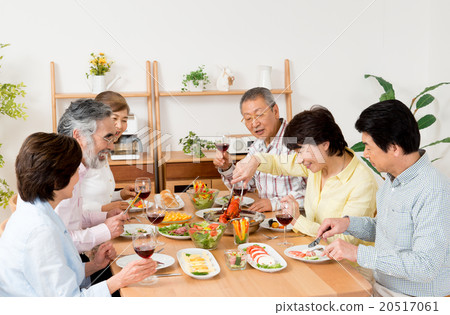 Active Senior 20517061