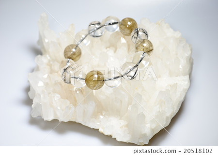 Crystal · cluster Crystal · cluster 20518102