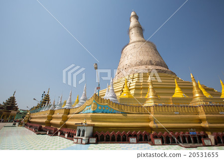 Shwemawdaw pagoda in Bago, Myanmar 20531655