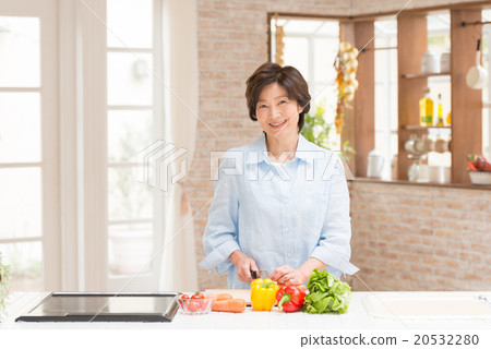 Three generations woman image Three generations woman image 20532280
