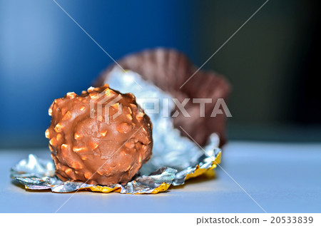 assorted delicious liqueur chocolates 20533839