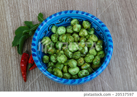 Wasabi peas Wasabi peas 20537597