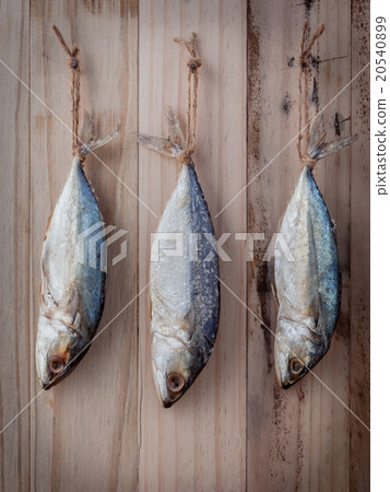 Fish preservation by drying .  20540899