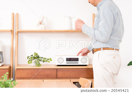 Active Senior 20545421