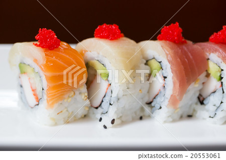 Sushi set, sushi roll with salmon Sushi set, sushi roll with salmon 20553061