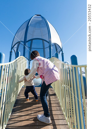 Infants playing in the park 20553432