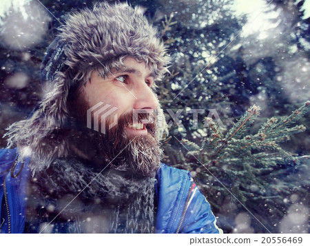 bearded man in winter hat smiling portrait extreme bearded man in winter hat smiling portrait extreme 20556469