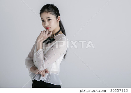 Red lip woman 20557513