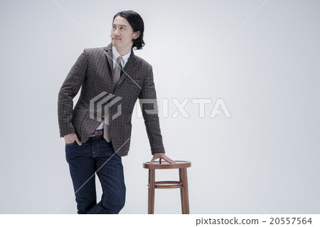 A man in a suit 20557564