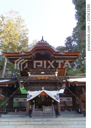 信州Su訪Su訪大社Su訪神社總部Shimosha Aki Shrine Hall Tachikawa Midori Front垂直的高級雕塑 信州Su訪Su訪大社Su訪神社總部Shimosha Aki Shrine Hall Tachikawa Midori Front垂直的高級雕塑 20563298