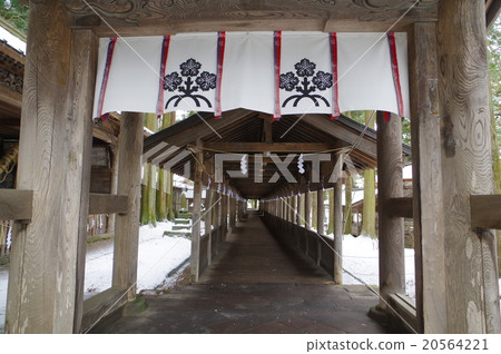 Shinshu Suwa Suwa Taisha Suwa Shrine's headquarters Shinto shrine Honmyomi entrance Horizontal gate and entrance of the gate 20564221