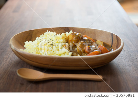 Fashionable curry rice 20570981