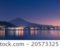 Night scene of Mt fuji and the city 20573325