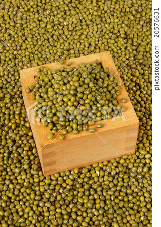 Mung beans   20576631