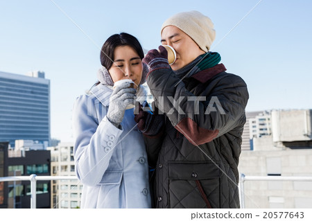 Couple having coffee 20577643