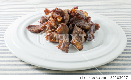 Thai Food Deep Fried Beef on A Dish 20583037