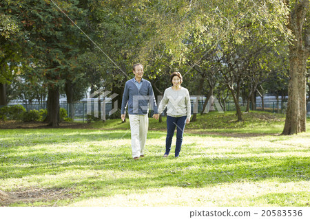 Senior couple image 20583536