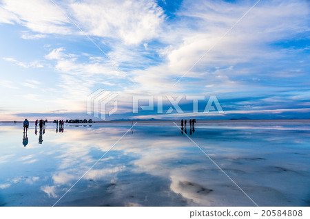 Uyuni salt lake   20584808
