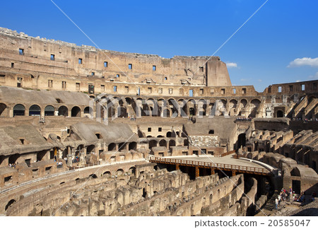 Italy. Rome. The ancient Collosseo 20585047