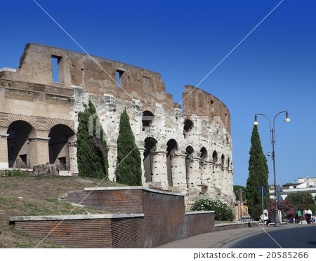 Italy. Rome. The ancient Collosseo 20585266