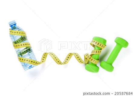 Dumbbells, water and tape measure 20587684