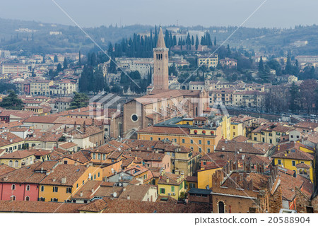The old town of Verona 20588904