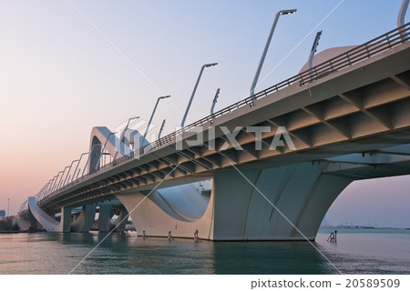 Sheikh Zayed Bridge, Abu Dhabi, UAE Sheikh Zayed Bridge, Abu Dhabi, UAE 20589509