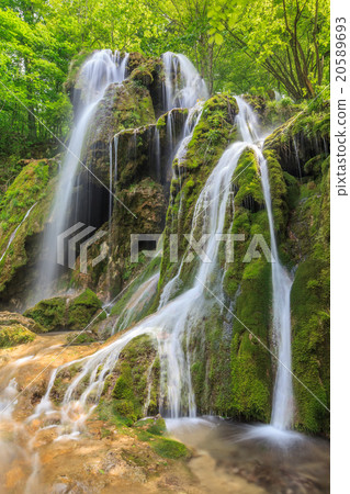 Beusnita Waterfall 20589693