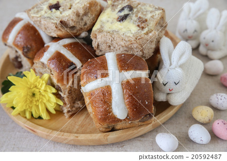 Easter Hot cross buns, selective focus 20592487