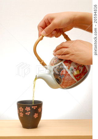 倒綠茶。 倒綠茶。 20594816