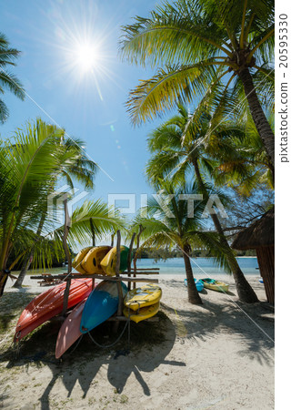 Colorful sea kayaking Colorful sea kayaking 20595330