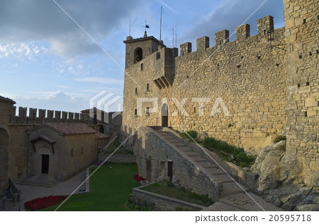 Inner courtyard of the Fortress of Guaita, Italy 20595718
