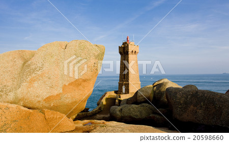 Pors Kamor lighthouse, Ploumanach, Brittany,France Pors Kamor lighthouse, Ploumanach, Brittany,France 20598660
