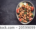 Served shrimps 20599099