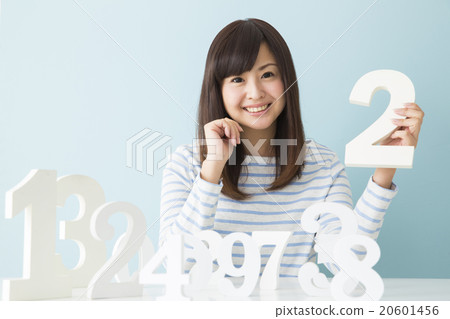 選擇數字的一位小姐 20601456