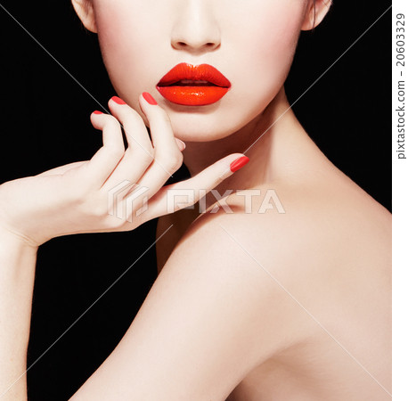 Red lipstick woman 20603329