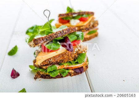 Sandwich with cheese, tomato and lettuce 20605163