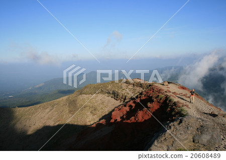 [霧島]在大立火山口（高千穗登山）漫步 20608489